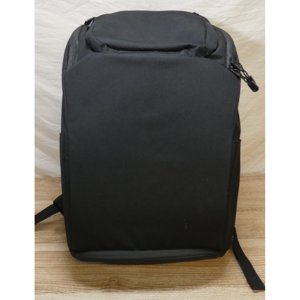 LO & SONS  Hakuba Padded Laptop Backpack in Black - Multi Pocket Organizer NWT